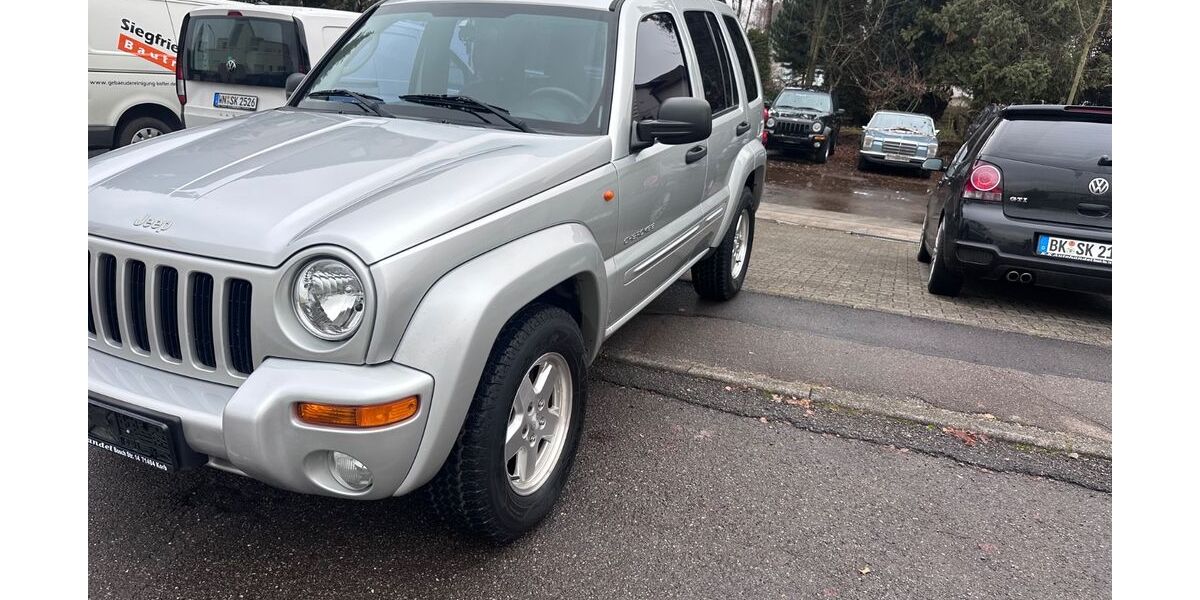 Jeep Cherokee 104.772 km 9.000 &euro; Korb 71404