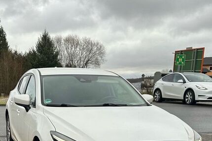 Mazda 3 102.000 km 12.499 &euro; Waldalgesheim 55425