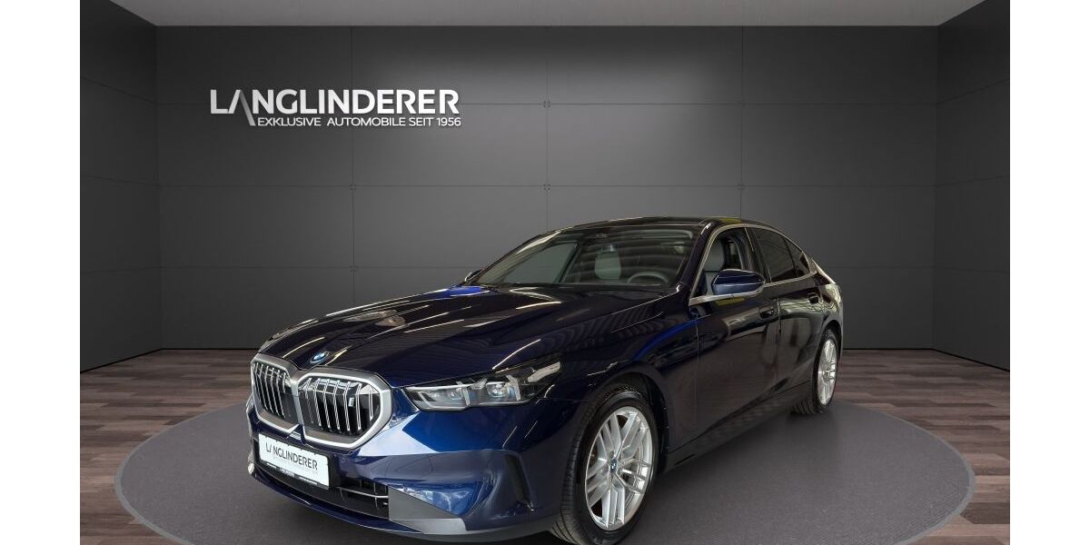 BMW i5 21.894 km 52.900 &euro; Altötting 84503