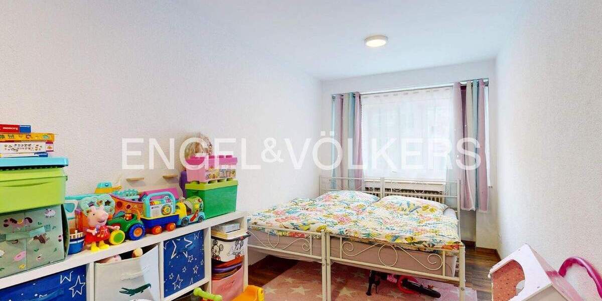 Etagenwohnung Moers Moers-Mitte - 5 Zimmer, 156 m&sup2;, 375.000&euro; | Angebot:23987140