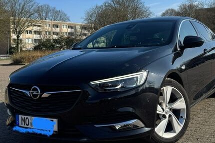 Opel Insignia 122.000 km 12.800 € Moers 47445