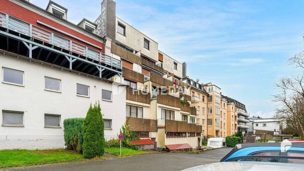 Bezugsfrei! Großzügige 6-Zimmer-Wohnung mit Balkon, EBK und 4 Stellplätzen in Wetter (Ruhr)