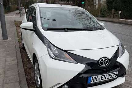 Toyota Aygo 25.000 km 10.750 &euro; Hamburg 22045