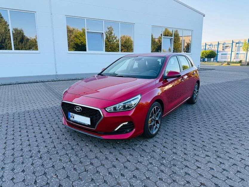 i30