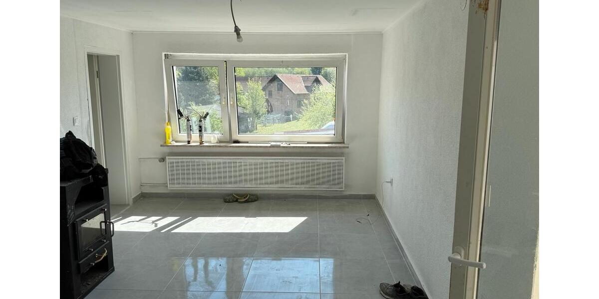 Einfamilienhaus Feldatal - 8 Zimmer, 280 m&sup2;, 1.290&euro; | Angebot:26604948