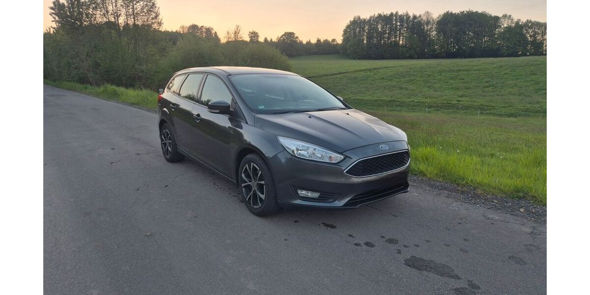 Ford Focus 141.000 km 6.900 &euro; Marienheide 51709