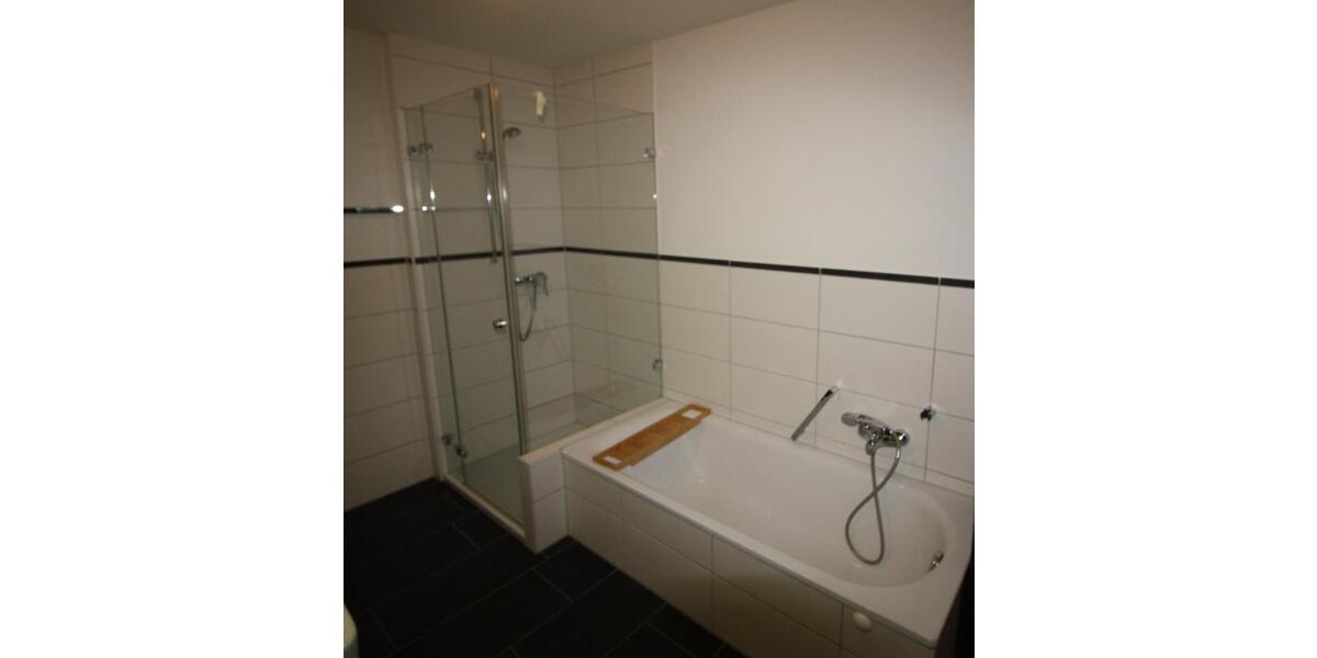 Hochparterre Radolfzell am Bodensee - 4 Zimmer, 104 m&sup2;, 1.400&euro; | Angebot:26341248