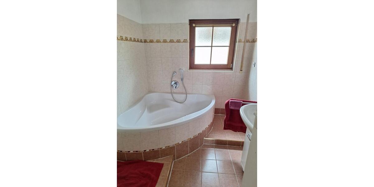 Etagenwohnung Keltern - 5 Zimmer, 132 m&sup2;, 1.150&euro; | Angebot:25264213