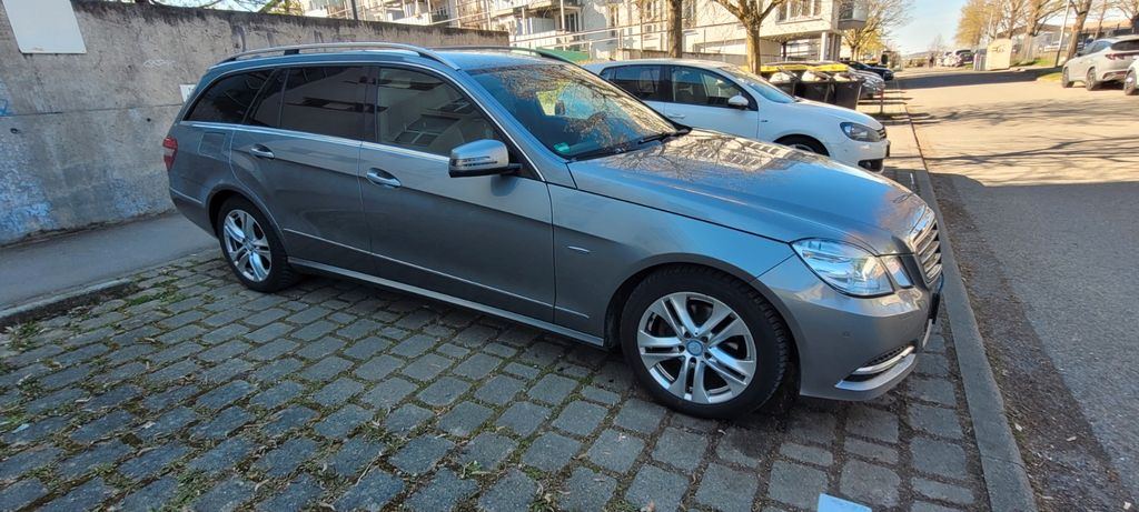 Mercedes-Benz CE 200 181.886 km 8.900 &euro; Neuhausen 73765