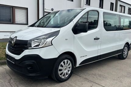 Renault Trafic 299.800 km 9.877 &euro; Berlin 12681