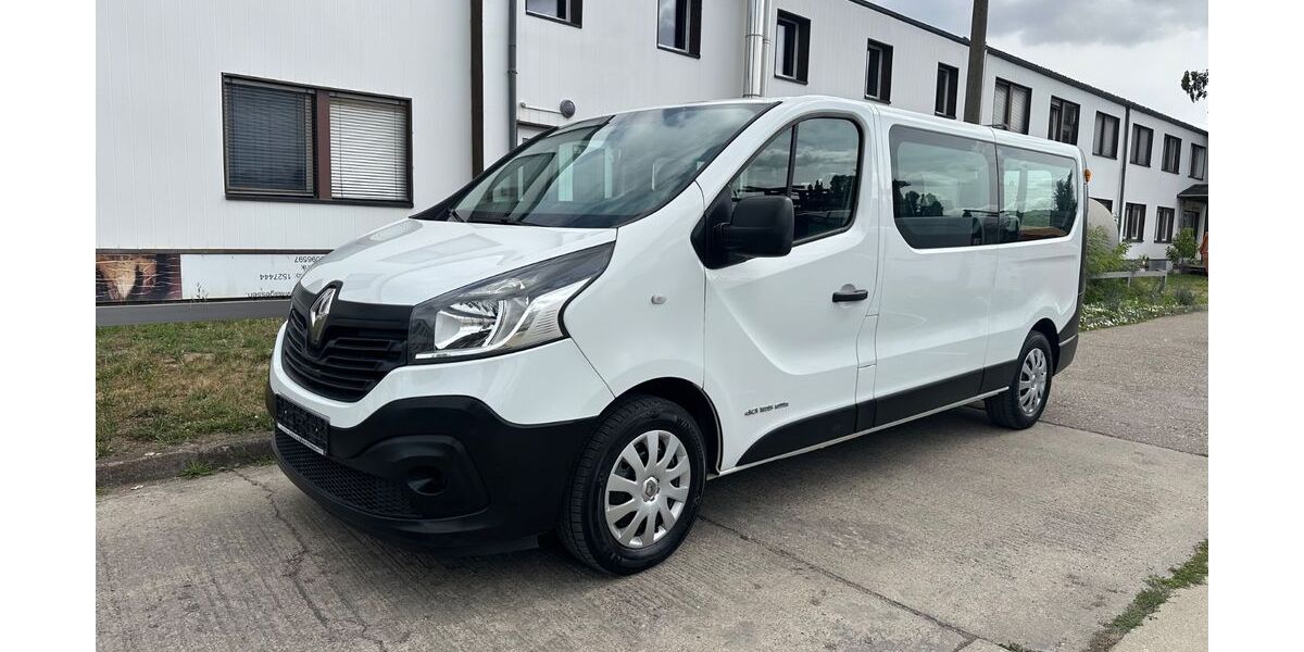 Renault Trafic 299.800 km 9.877 &euro; Berlin 12681