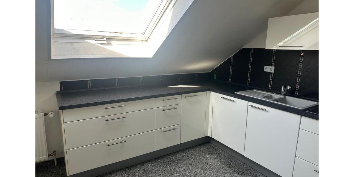 Dachgeschoßwohnung Hagenbach - 3 Zimmer, 95 m&sup2;, 700&euro; | Angebot:26224934