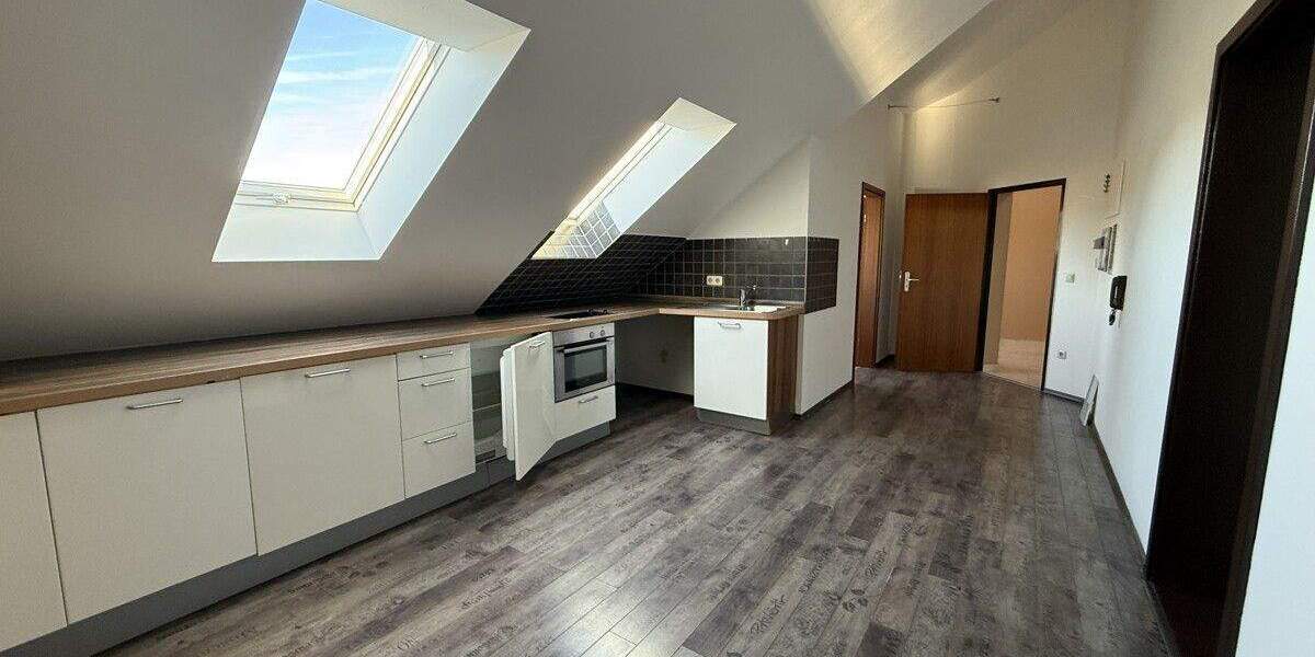 Etagenwohnung Nittendorf - 5 Zimmer, 112 m&sup2;, 299.000&euro; | Angebot:25744417