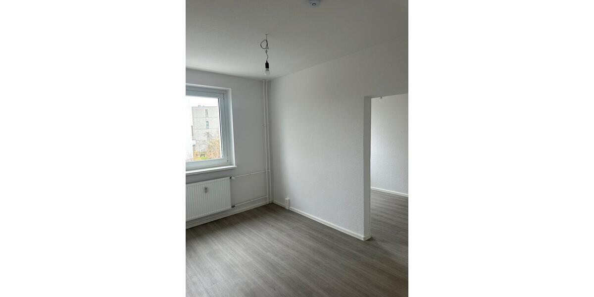 Etagenwohnung Jacobsdorf - 4 Zimmer, 66 m&sup2;, 390&euro; | Angebot:26346999