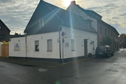 Haus Mönchengladbach Nord - 5 Zimmer, 150 m&sup2;, 9&euro; | Angebot:26391184