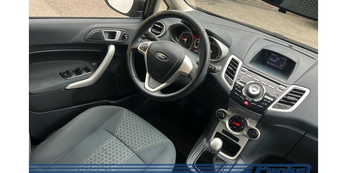 Ford Fiesta Titanium*Keyless*PDC*LED*Tel.*Chrom*GAS* 178.353 km 3.990 &euro; Berlin 13187