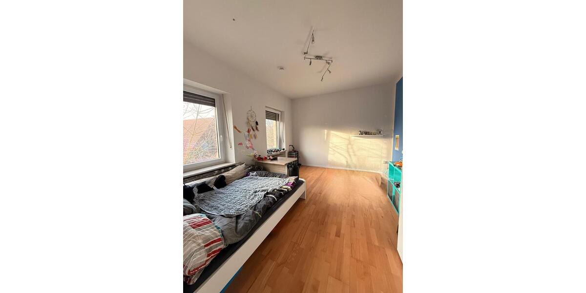 Etagenwohnung Hösbach - 4 Zimmer, 135 m&sup2;, 330.000&euro; | Angebot:25793998