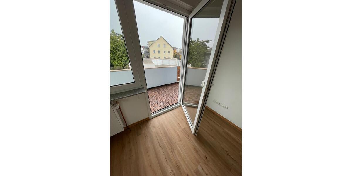 Etagenwohnung Altenstadt an der Waldnaab - 3 Zimmer, 78 m&sup2;, 700&euro; | Angebot:25170485