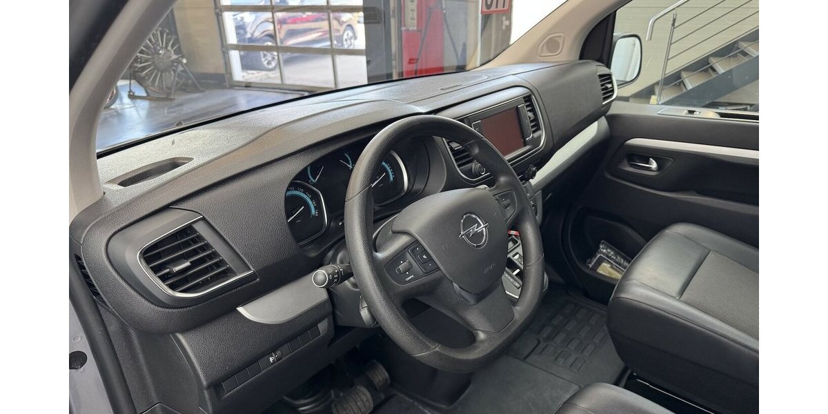 Opel Vivaro Cargo-e Elegance M 50kWh 1.Hand PDC 32.600 km 18.990 &euro; Lich 35423