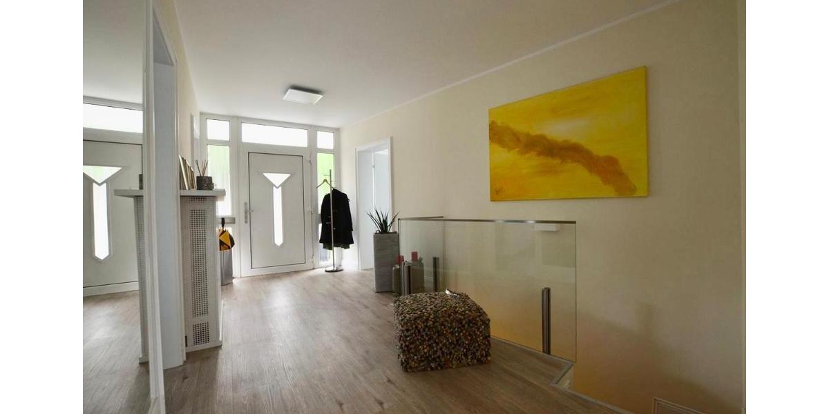 Ihr Traumhaus auf Zeit: Luxuriöses, vollständig möbliertes Einfamilienhaus mit 5 Zimmern und Garten 5 zimmer