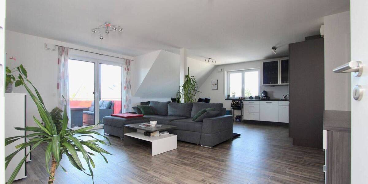 Etagenwohnung Landshut West - 2 Zimmer, 82 m&sup2;, 1.020&euro; | Angebot:26779627