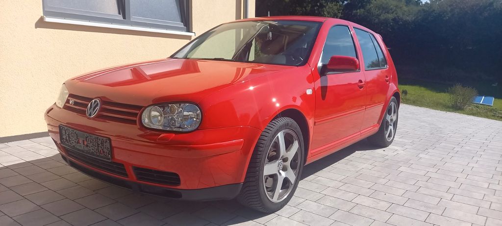 VW Golf 128.000 km 15.950 &euro; Ellwangen / Jagst 73479