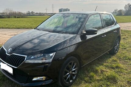 Skoda Fabia 62.000 km 9.900 &euro; Babenhausen 64832