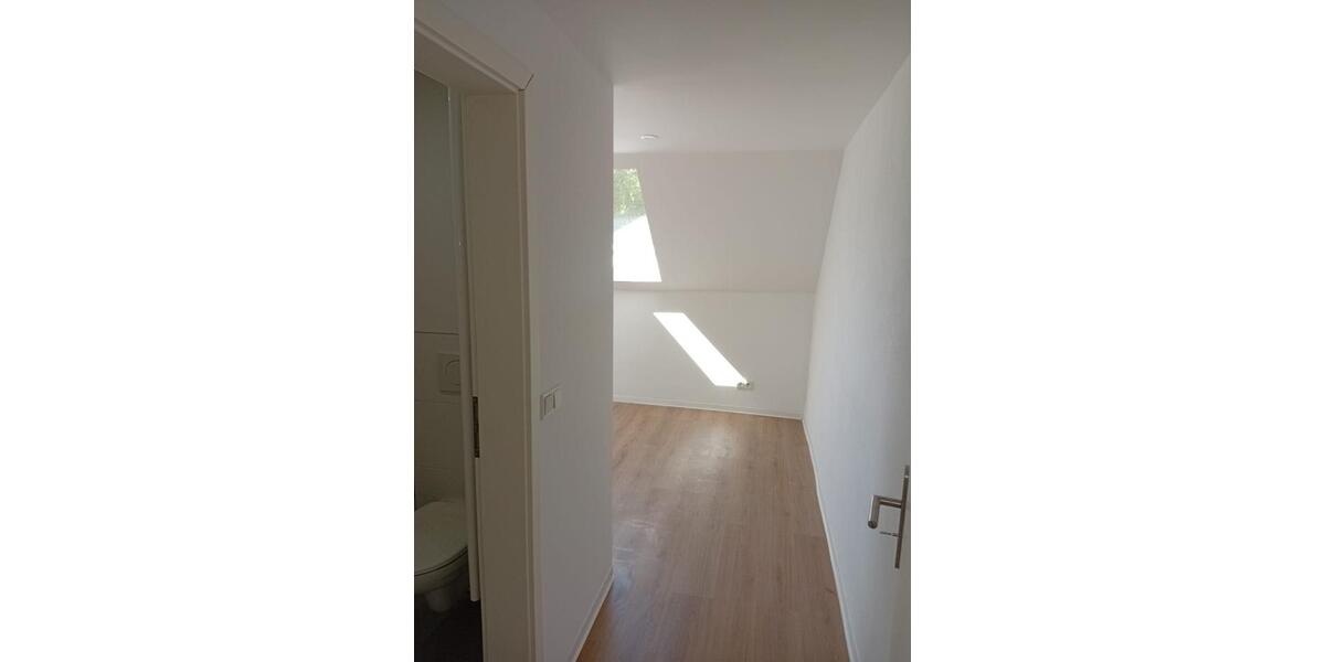 Dachgeschoßwohnung Schiffweiler - 1 Zimmer, 40 m&sup2;, 530&euro; | Angebot:26407580