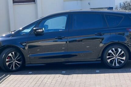 Ford S-Max 63.000 km 29.500 &euro; Osnabrück 49082