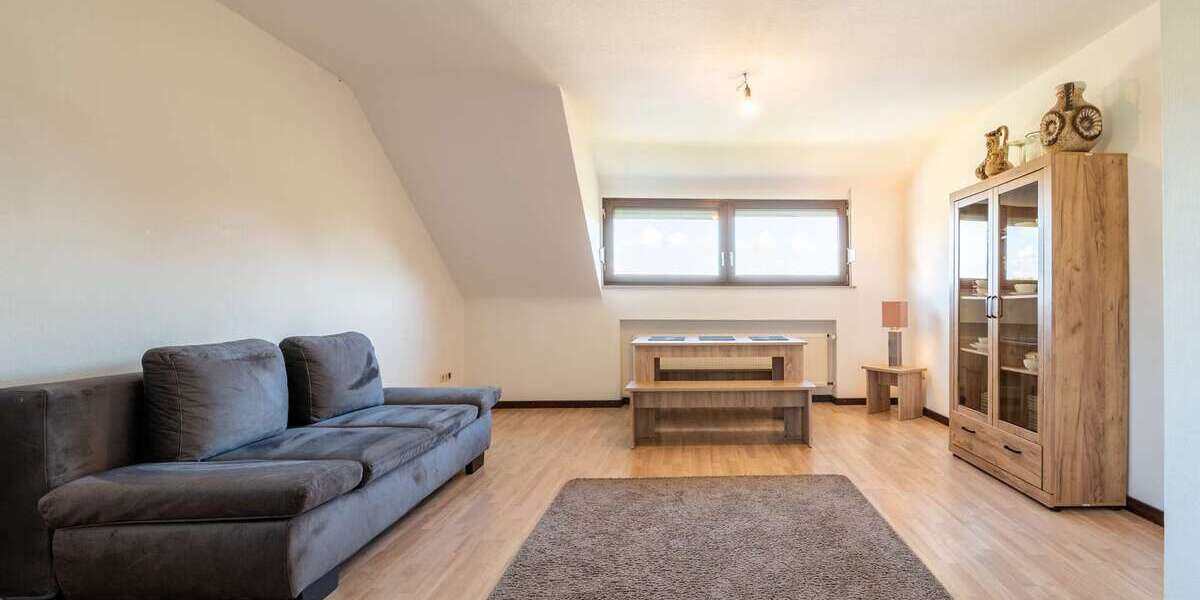 Einfamilienhaus Schüller - 8 Zimmer, 254 m&sup2;, 349.000&euro; | Angebot:20813153