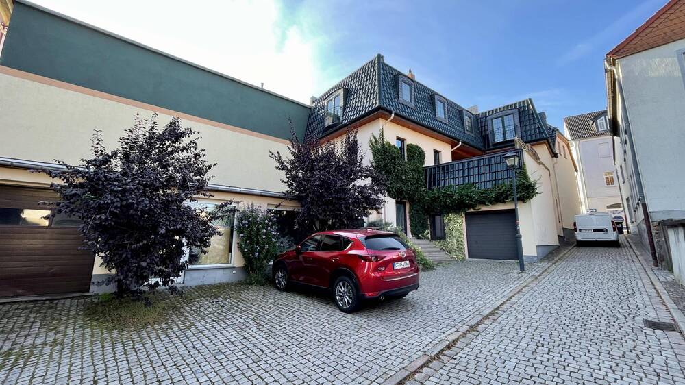 Mehrfamilienhaus, Wohnhaus Burgstädt - 6 Zimmer, 260 m&sup2;, 269.000&euro; | Angebot:25690415