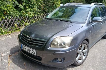 Toyota Avensis 310.000 km 1.600 &euro; Bad Soden 65812