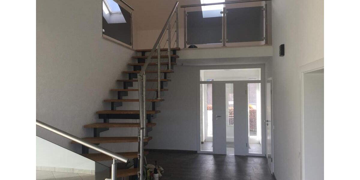 Einfamilienhaus Höxter - 7 Zimmer, 210 m&sup2;, 330.000&euro; | Angebot:26819092