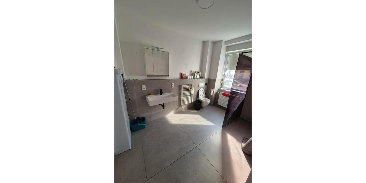 Einfamilienhaus Friedberg (Hessen) - 7 Zimmer, 200 m&sup2;, 4.000&euro; | Angebot:25402163