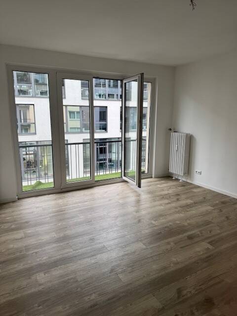 Aufwendig sanierte 3 Zimmerwohnung mit einem Austritt in unmittelbarer Dom und Rheinnähe! 3 zimmer