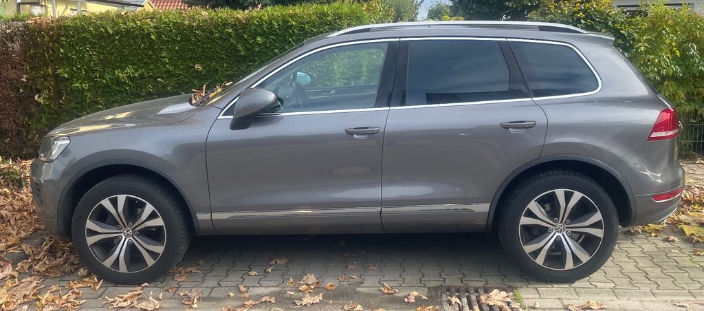 VW Touareg 190.000 km 16.400 € Threna 04683