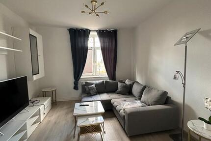 Einziehen und Wohlfühlen: Möblierte 2-Zimmer-Wohnung mit Balkon in Erfurt