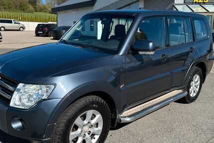 Mitsubishi Pajero 229.000 km 11.900 &euro; Sonnefeld 96242