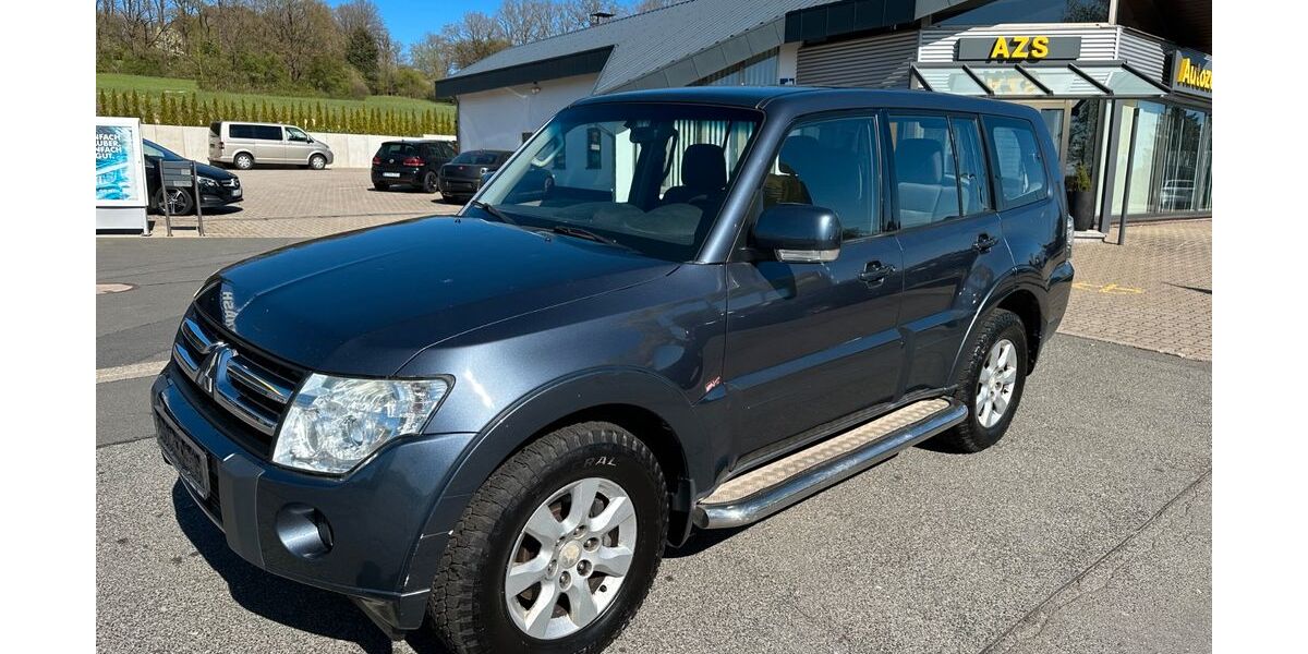 Mitsubishi Pajero 229.000 km 11.900 &euro; Sonnefeld 96242