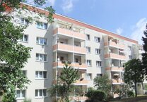 Bezugsfertig sanierte 3-Zimmer-Wohnung mit Balkon im Grünen