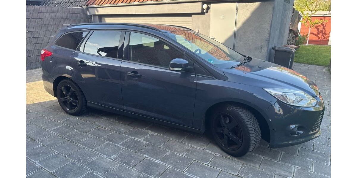 Ford Focus 159.000 km 3.999 &euro; Bremen 28201