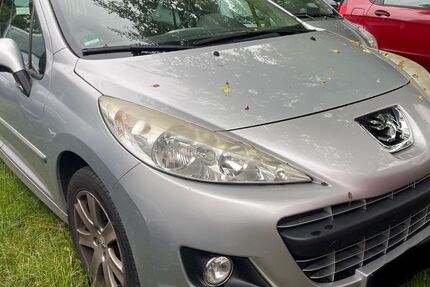 Peugeot 207 130.000 km 1.499 &euro; Markt Schwaben 85570