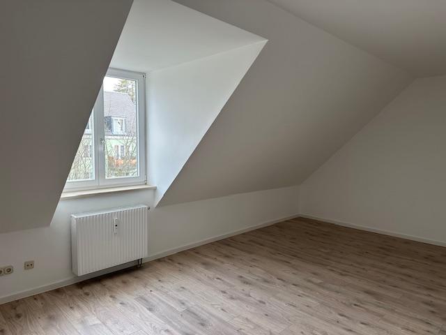 Dachgeschoßwohnung Chemnitz Euba - 2 Zimmer, 59 m&sup2;, 325&euro; | Angebot:26661296