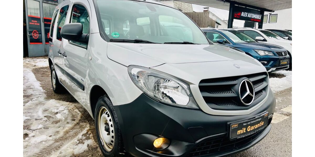 Mercedes-Benz Citan 135.000 km 8.999 &euro; München 81825
