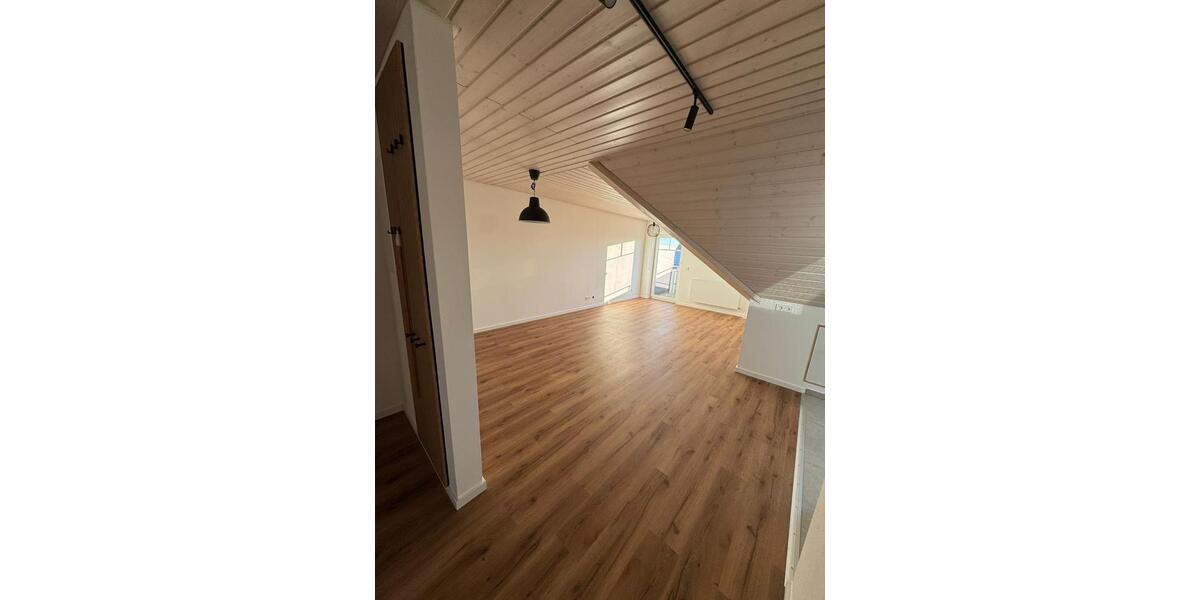Dachgeschoßwohnung Bondorf - 2 Zimmer, 50 m&sup2;, 970&euro; | Angebot:26645498