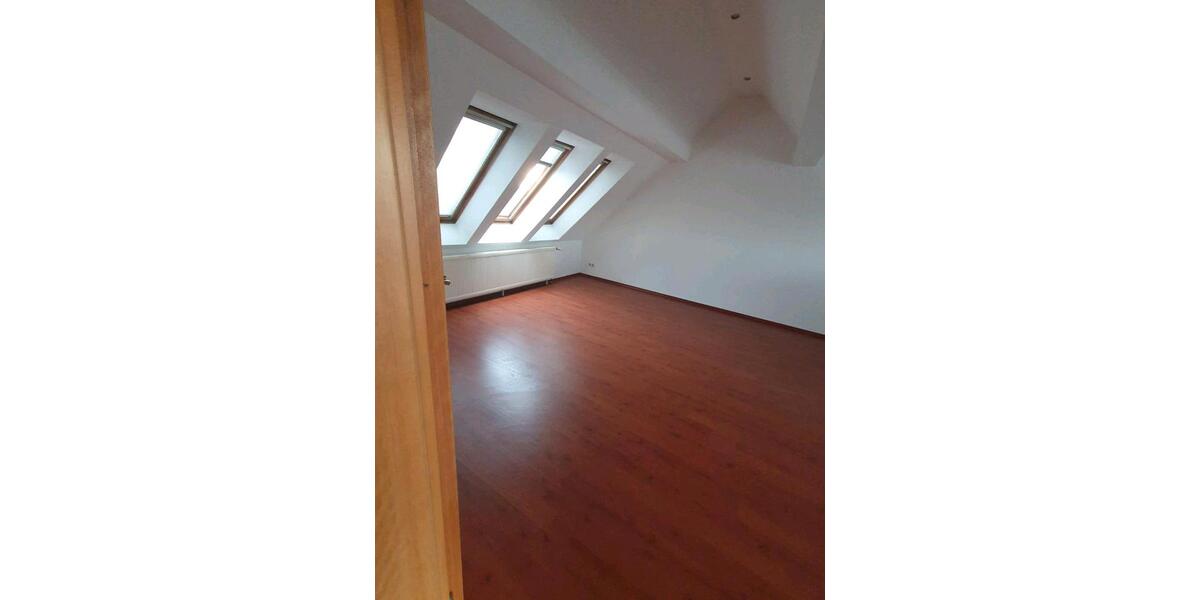 Dachgeschoßwohnung Gelsenkirchen - 2 Zimmer, 98 m&sup2;, 155.000&euro; | Angebot:25599725