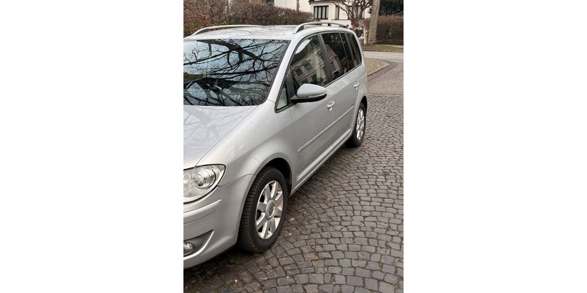 VW Touran 83.300 km 6.900 &euro; Hamburg 22043