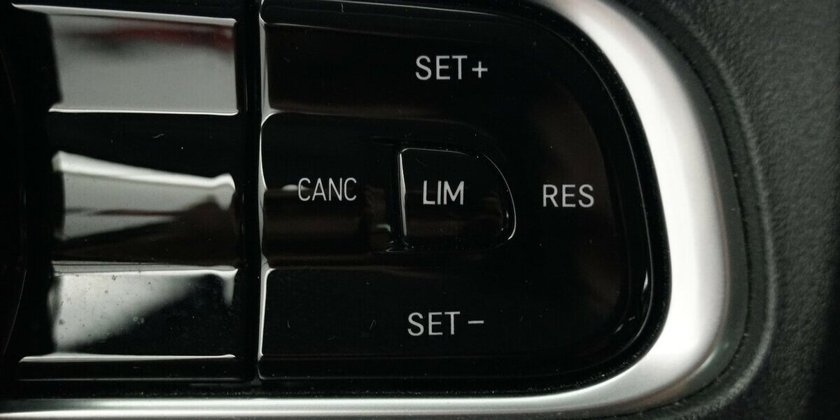 Fiat 500e Action Carplay Android Automatik 23.600 km 12.600 &euro; Lich 35423