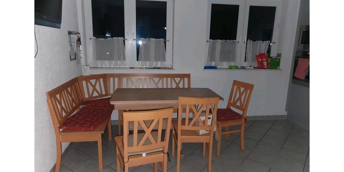 Etagenwohnung Westerstede - 6 Zimmer, 230 m&sup2;, 1.800&euro; | Angebot:26042344