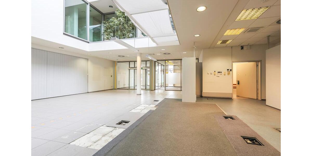 Ladenlokal für Filialisten in prominenter A-Lage der Rheinbacher City - mit Gestaltungsmöglichkeiten zimmer